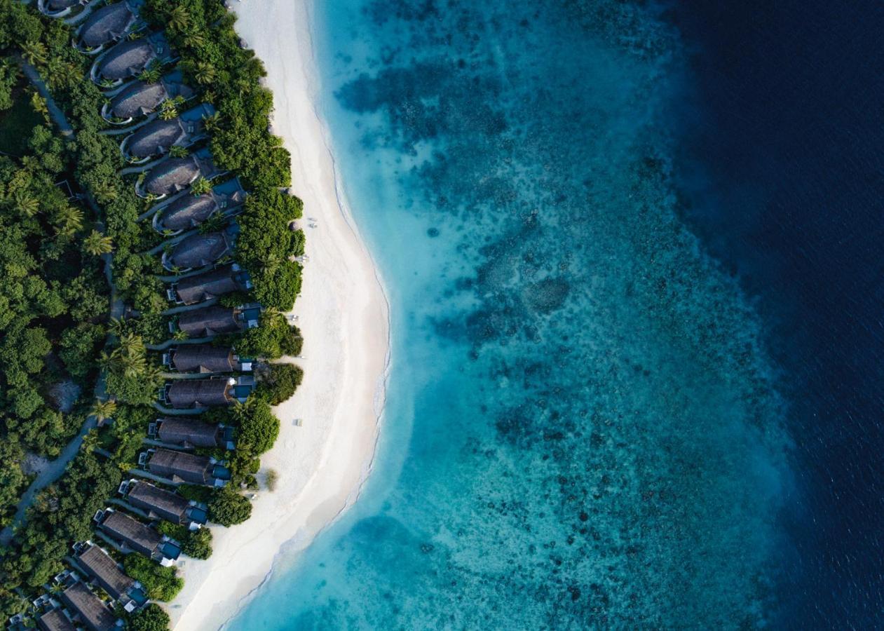 Furaveri Maldives - Complimentary Round-Trip Seaplane Transfer For Two For A Minimum Of 5 Nights Or More From May 1St To October 31St, 2025 Meedhoo  Exterior foto Aerial view of the island