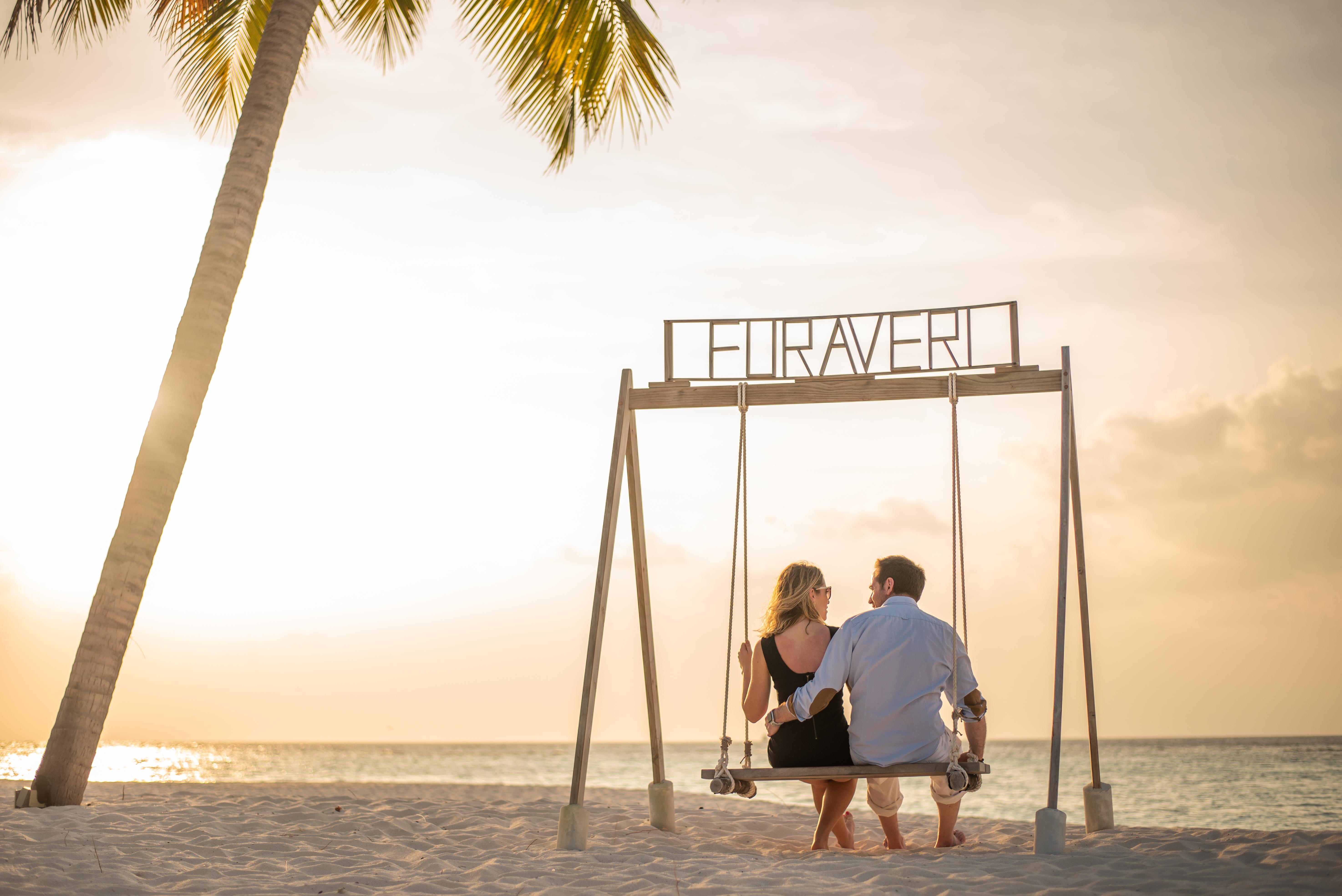 Furaveri Maldives - Complimentary Round-Trip Seaplane Transfer For Two For A Minimum Of 5 Nights Or More From May 1St To October 31St, 2025 Meedhoo  Exterior foto Swing at the beach