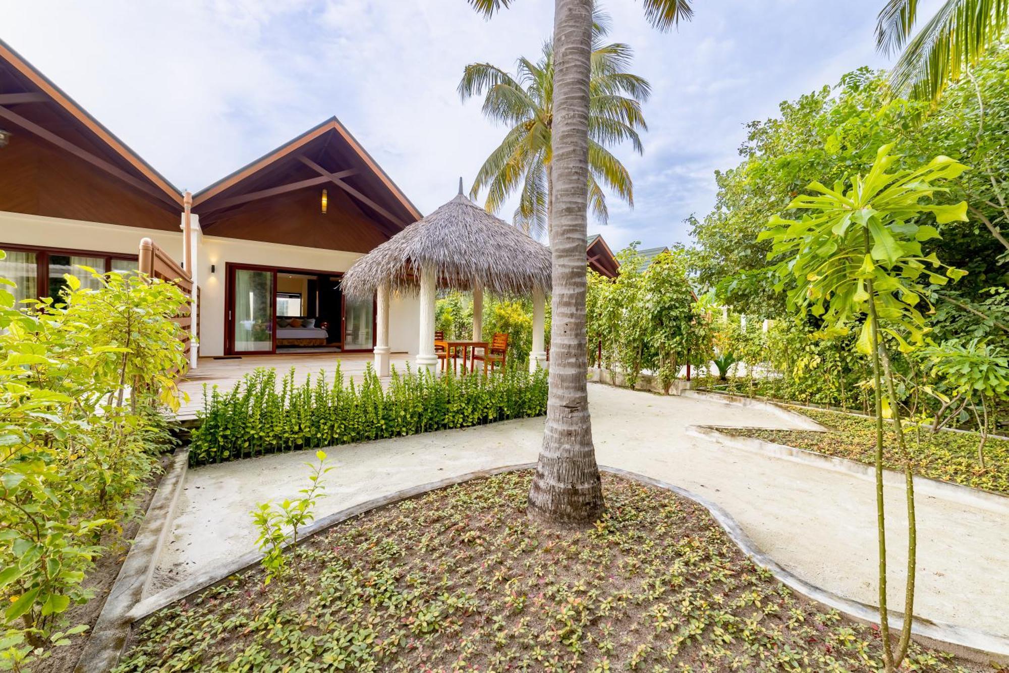 Furaveri Maldives - Complimentary Round-Trip Seaplane Transfer For Two For A Minimum Of 5 Nights Or More From May 1St To October 31St, 2025 Meedhoo  Exterior foto A beach villa at the resort