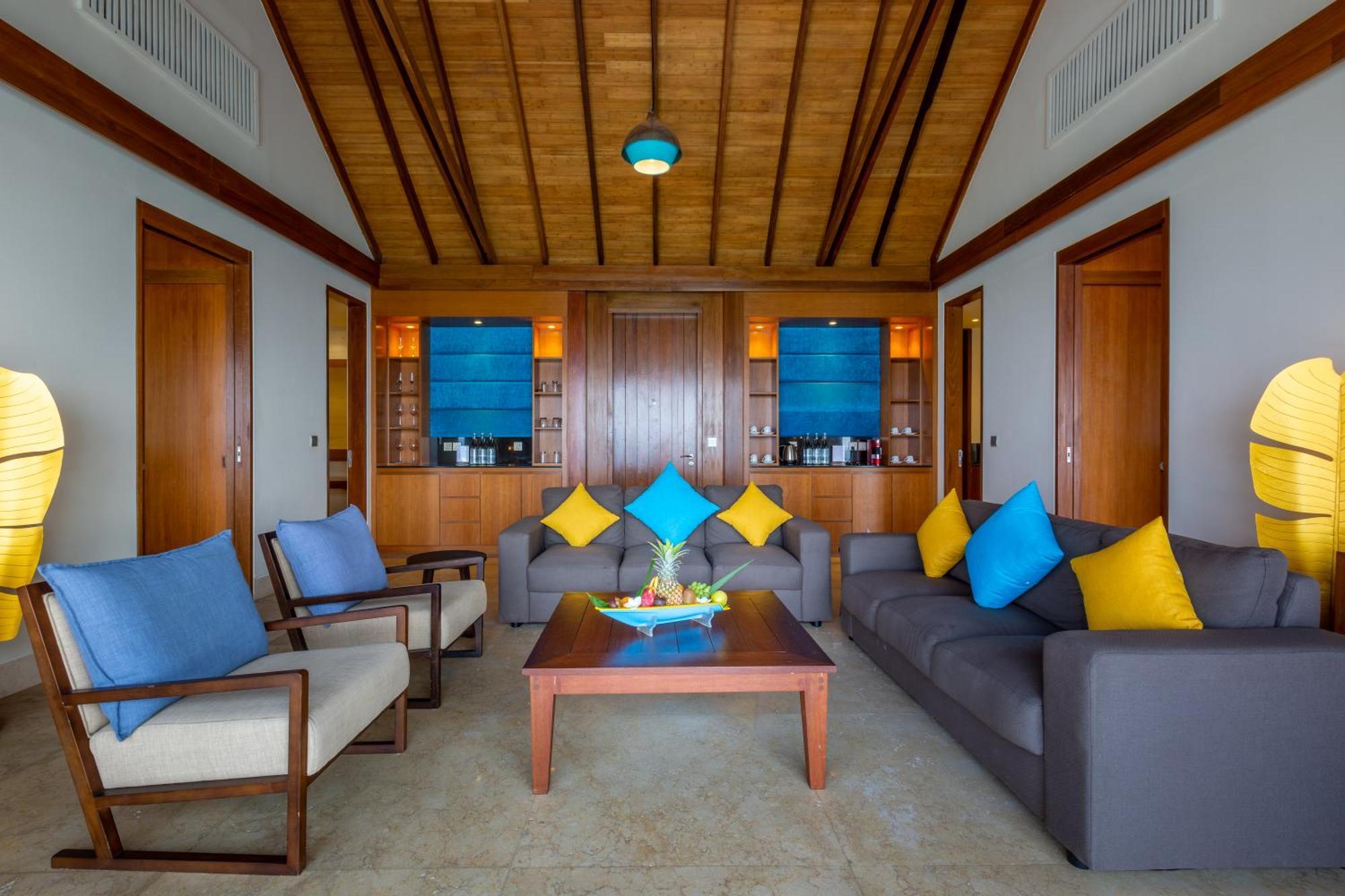 Furaveri Maldives - Complimentary Round-Trip Seaplane Transfer For Two For A Minimum Of 5 Nights Or More From May 1St To October 31St, 2025 Meedhoo  Cameră foto Living room of a villa